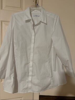 Foxcroft White Button-Front Blouse